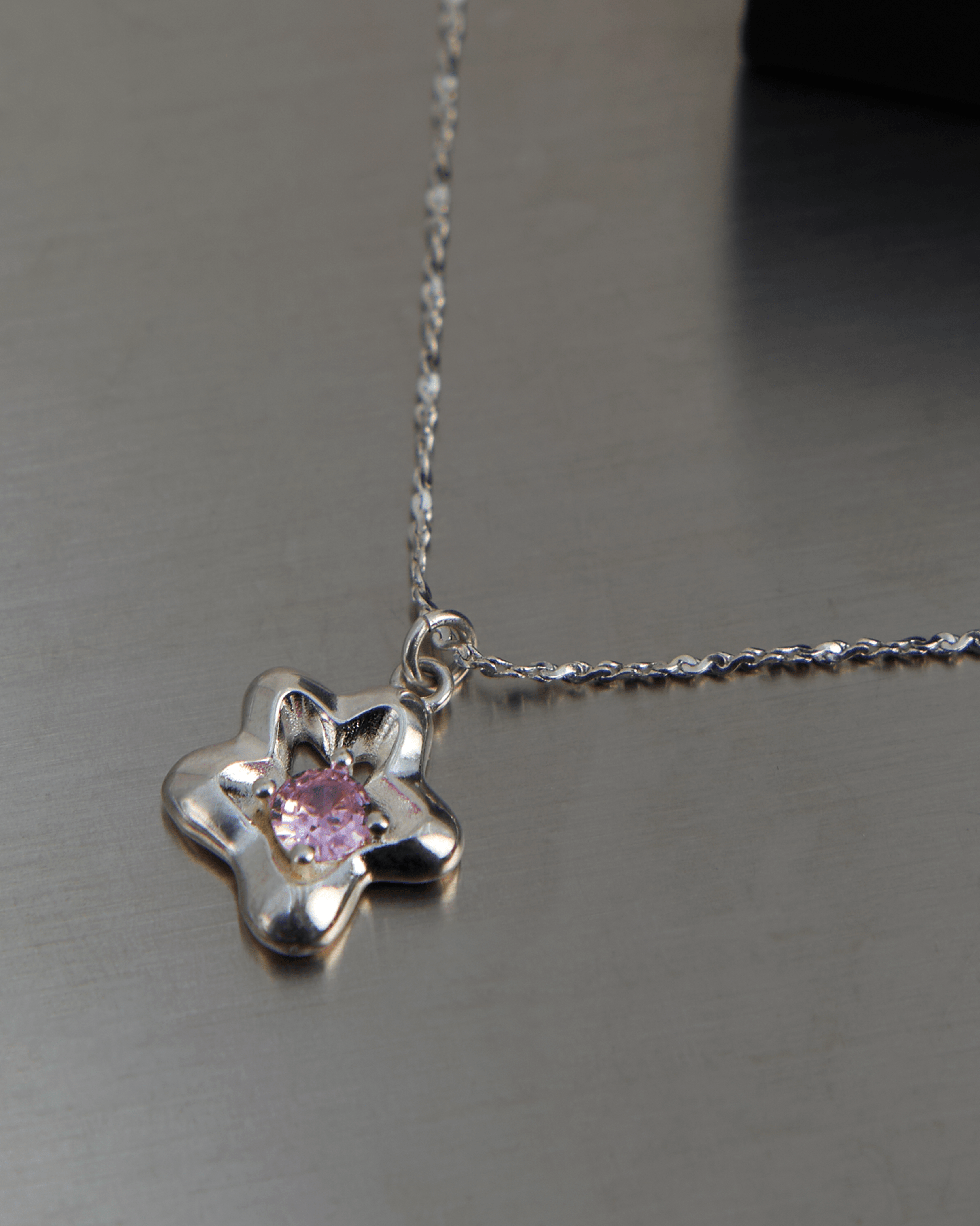 Fun Market pure silver flower necklace – TAKA ORIGINAL LIMITED Fun Market pure silver flower necklace – TAKA ORIGINAL LIMITED