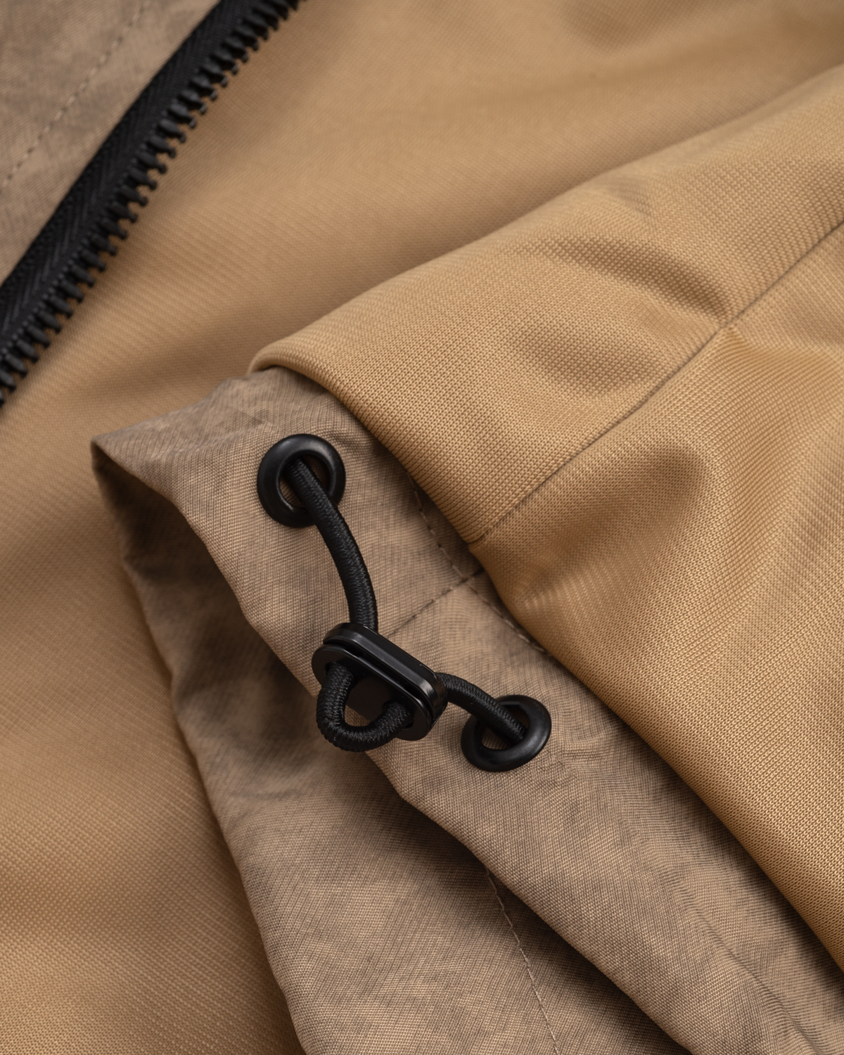 OFF THE LABEL Phantom Gradient Hooded Jacket Sand