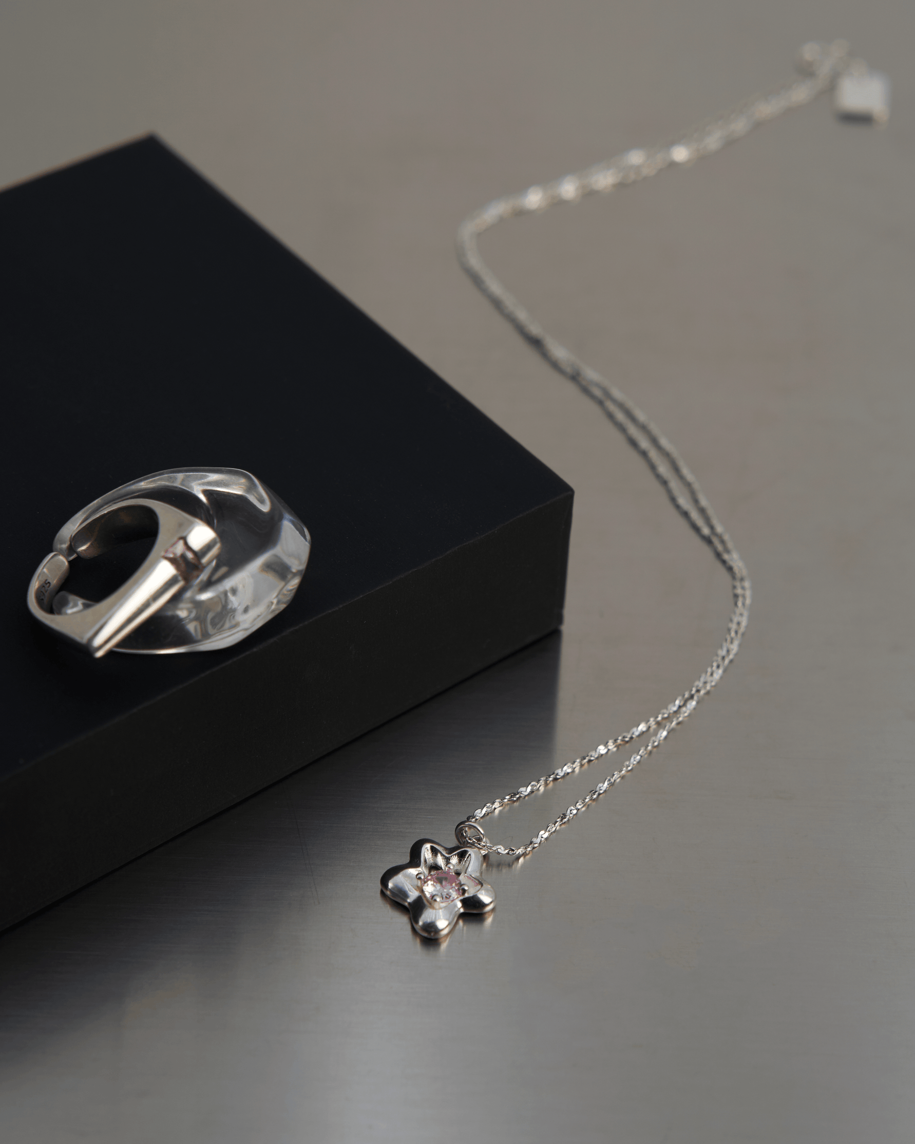Fun Market pure silver flower necklace – TAKA ORIGINAL LIMITED