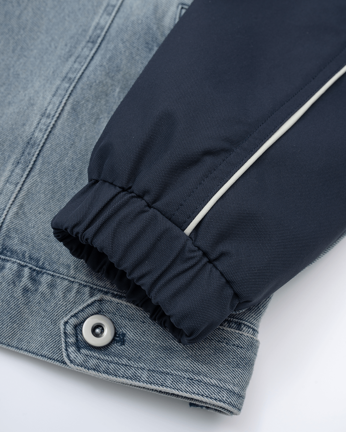 TAKA ORIGINAL LIMITED - Off The Label two-tone denim jacket blue
