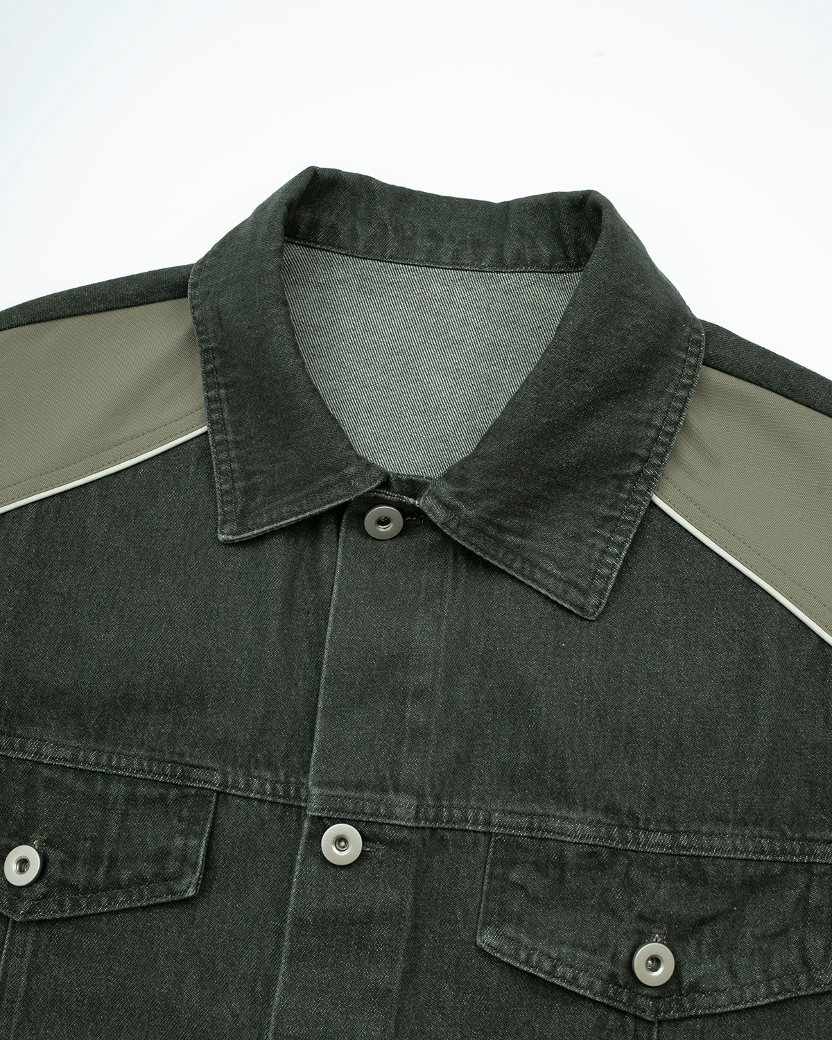 TAKA ORIGINAL LIMITED - Off The Label two-tone denim jacket green
